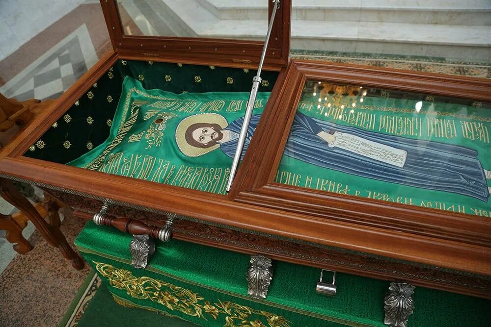 Гроб симеона верхотурского. Мощи святого симеона верхотурского, верхотурье. Верхотурье симеон верхотурский. Храм симеона верхотурского верхотурье. Верхотурье симеон верхотурский.