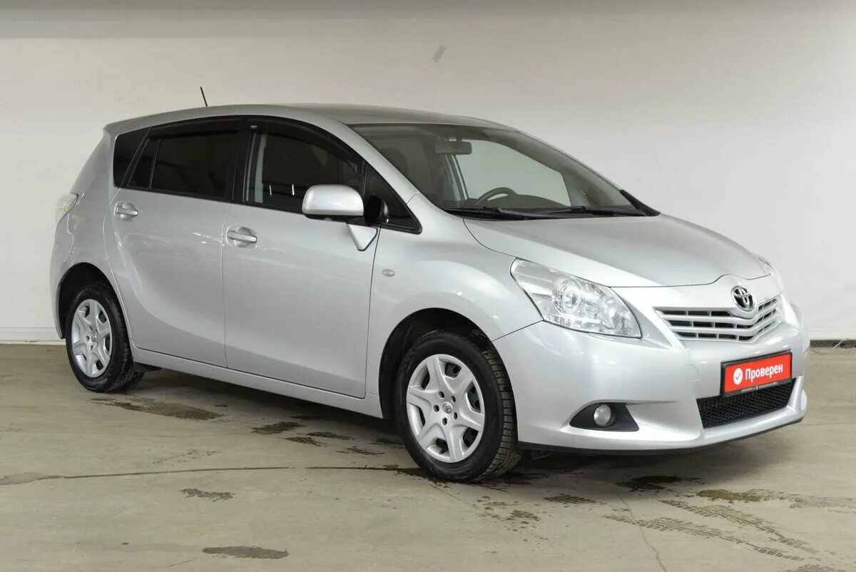 тойота версо 2012 года