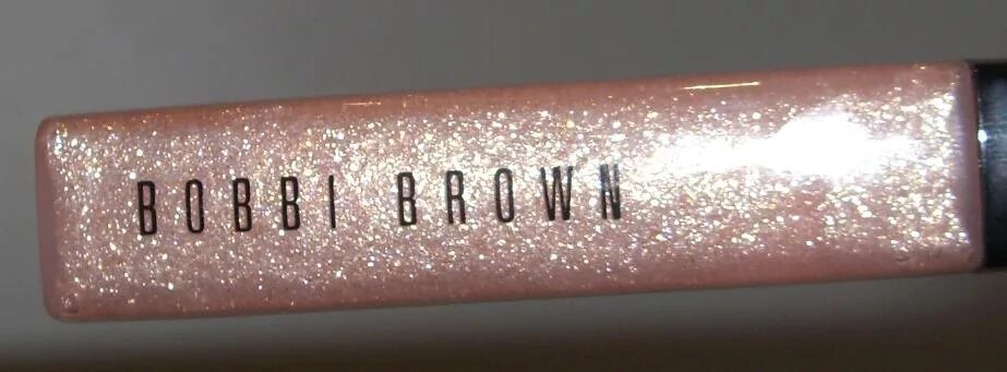 Блеск для губ shimmered. Bobbi Brown блеск Bellini. Bobbi Brown bare Sparkle. Bobbi Brown глиттер. Бобби Браун блеск для губ emck030000.