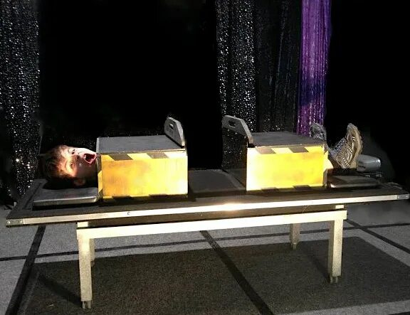 Дитя тьмы фильм 2009. Saw boy. Кукла» (уильям брент белл, 2015). Saw boy. Спрайт пилы циркулярной пилы 2d.