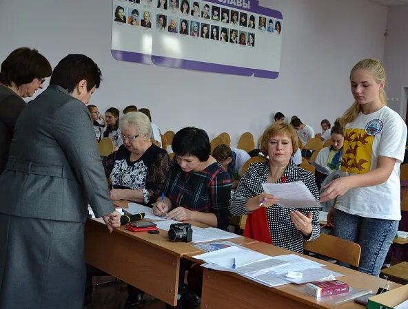 Мкоу семилукская. Школа имени Рязанцева Семилуки. Школа 2 им.Рязанцева. МКОУ СОШ 2 Семилуки. СОШ 1 Семилуки.