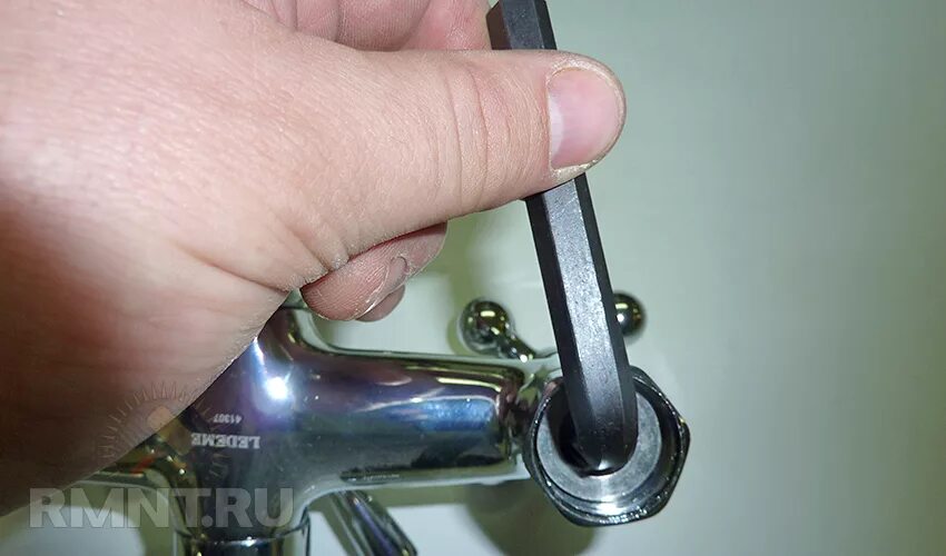 Как снять гусак со смесителя Bel-Okna.ru