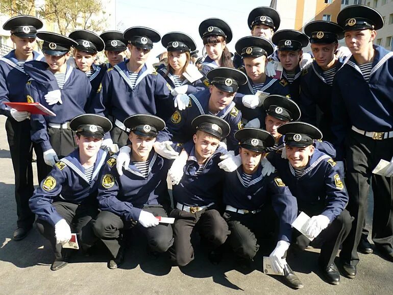 Морской колледж после 9 класса. Морской колледж владивосток курсанты. морской колледж невельского владивосток. офицеры мгу невельского. колледж академии невельского.