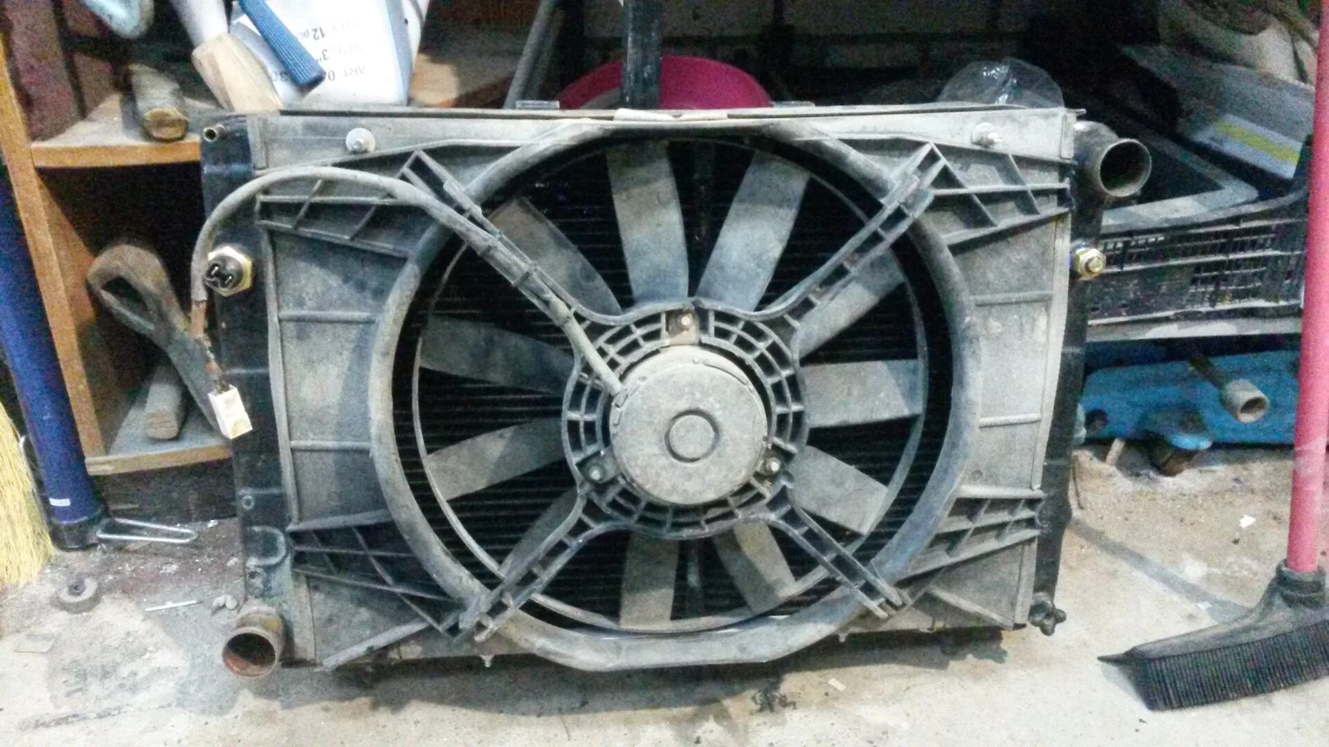 Вентилятор радиатора газель 405. Электровентилятор газель 3302. Вентилятор охлаждения радиатора газель 405 евро 2. 3110-1308004 электровентилятор с кожухом. Вентилятор радиатора газель бизнес.