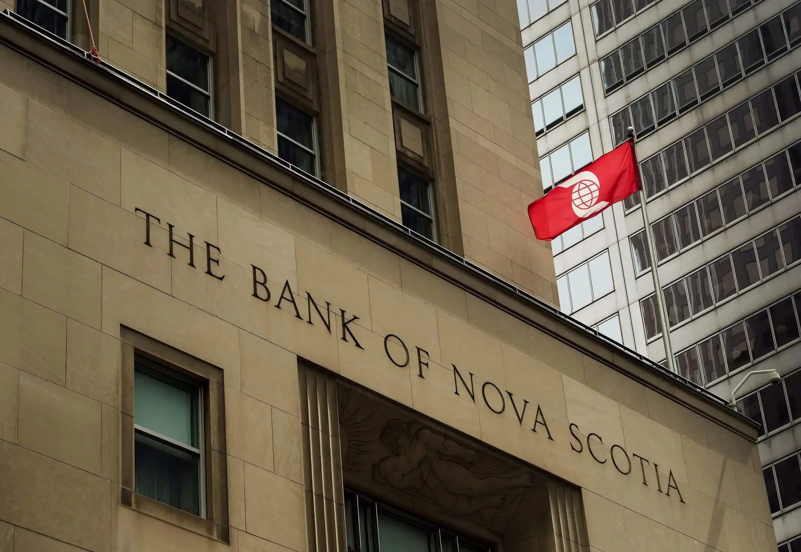 Situated on the banks. Bank of Nova Scotia. Scotiabank Канада. Банк Японии секретариат. Банк Шотландии.