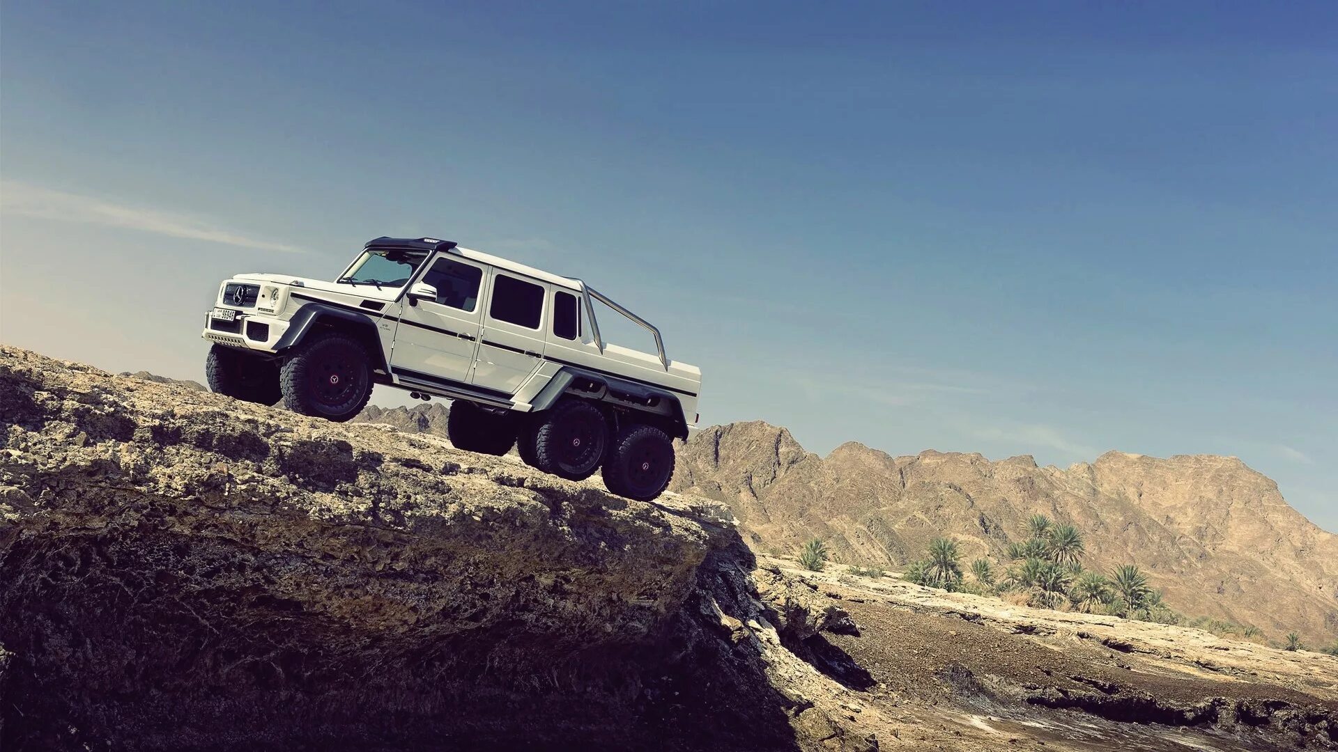 Auto adventure. Mercedes-Benz g63 AMG 6x6. Mercedes g63 AMG 6x6. Mercedes g63 AMG 6x6 яркий. Мерседес Бенц g63 6×6.