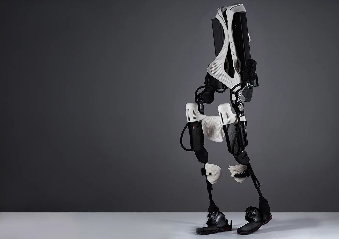 Варианты экзоскелет. Экзоскелет ekso. ekso bionics экзоскелет. backx экзоскелет. экзоскелет suitx max.