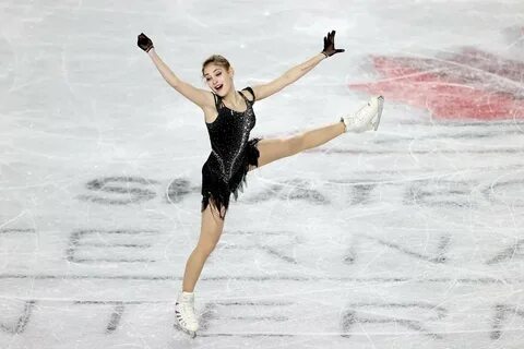 Короткая программа фигуристка