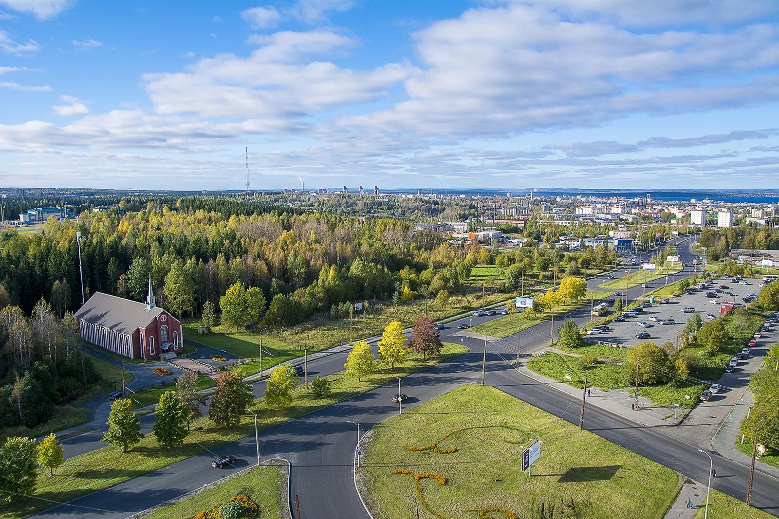 Петрозаводск сайт города. Карелия город Петрозаводск. Республика Карелия столица Петрозаводск. Карелия Петрозаводск центр города. Республика Карелия, Петрозаводский г.о., Петрозаводск.