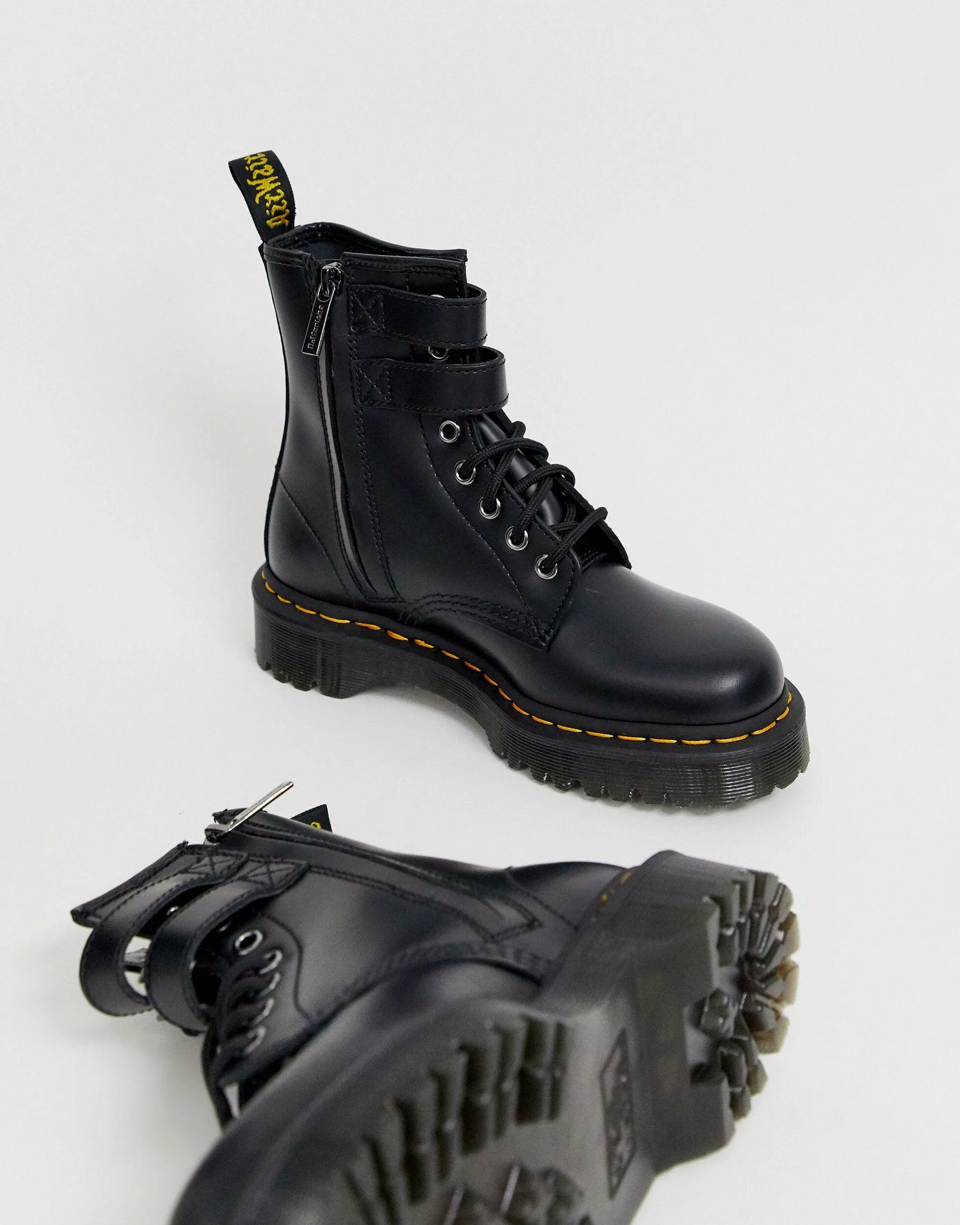 Dr Martens 1460 подошва. Ботинки Dr Martens 1460 Black. Ботинки Dr Martens 1460 alt Black. Мартинсы 1460 подошва. Martens подошва