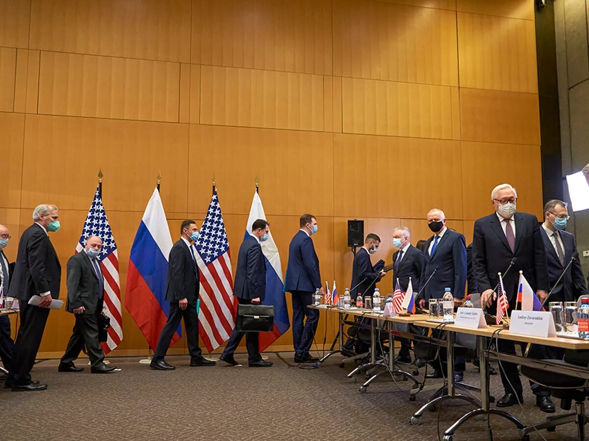 Переговоры сша. Переговоры россии с сша и нато. Переговоры россии и сша в женеве. Россия и сша. Кристин вормут министр армии сша.