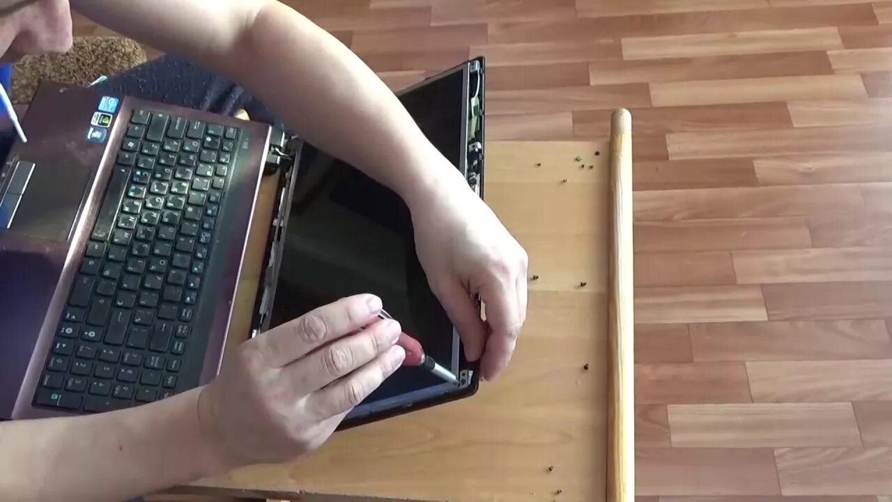 Замена матрицы асус. ASUS k53s шлейф экрана. Матрица на ноут ASUS k53s. ASUS k53 матрица. ASUS k53s экран.