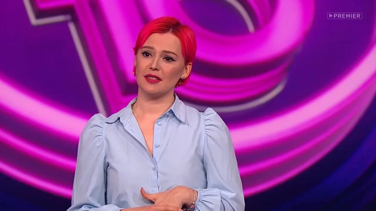 Маша маркова камеди. Камеди женское стендап. Маша маркова stand up. Камеди женское стендап. Наташа борисова стендап.