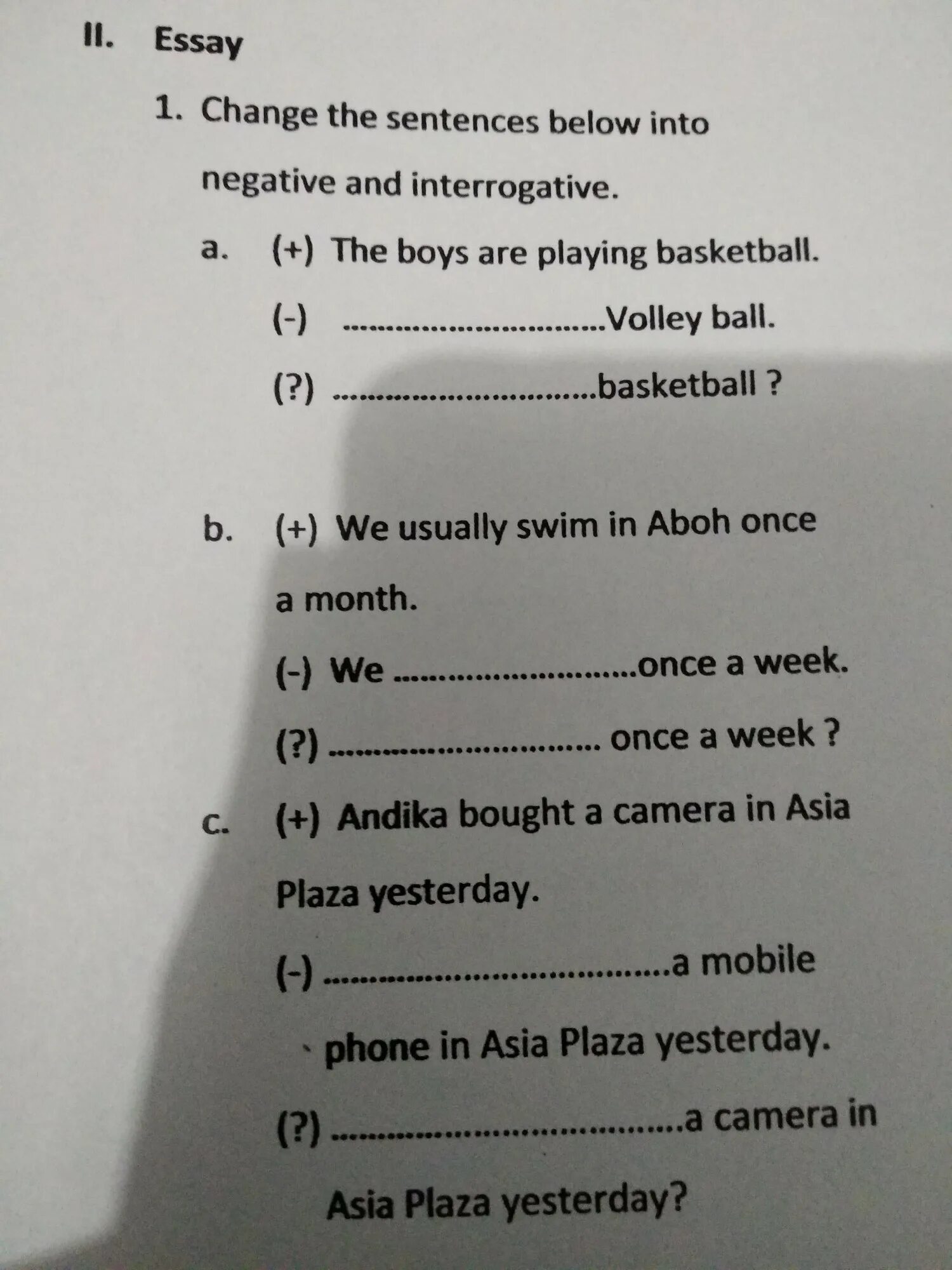 Change the sentences into negative forms. Change the sentences into negatives. change the following sentences into the interrogative and negative forms. грамматика make sentences negative and interrogative. put the sentences in the negative form.