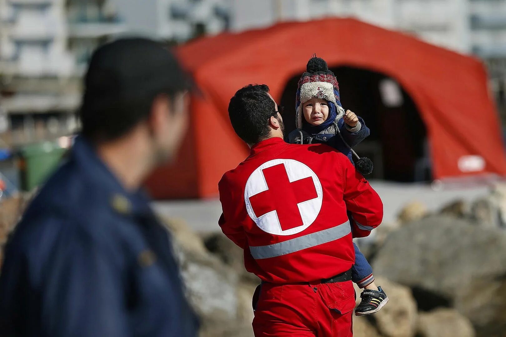 Оон красный. Международный комитет красного Креста. Красный крест МККК. Красный крест Швейцария. Общество красного Креста и красного полумесяца.