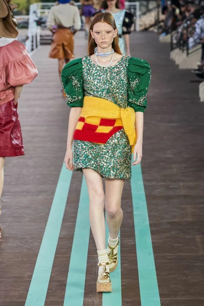 Miu miu 2025. Miu miu коллекция 2025. miu miu 2025 коллекция. miu miu показ 2025.