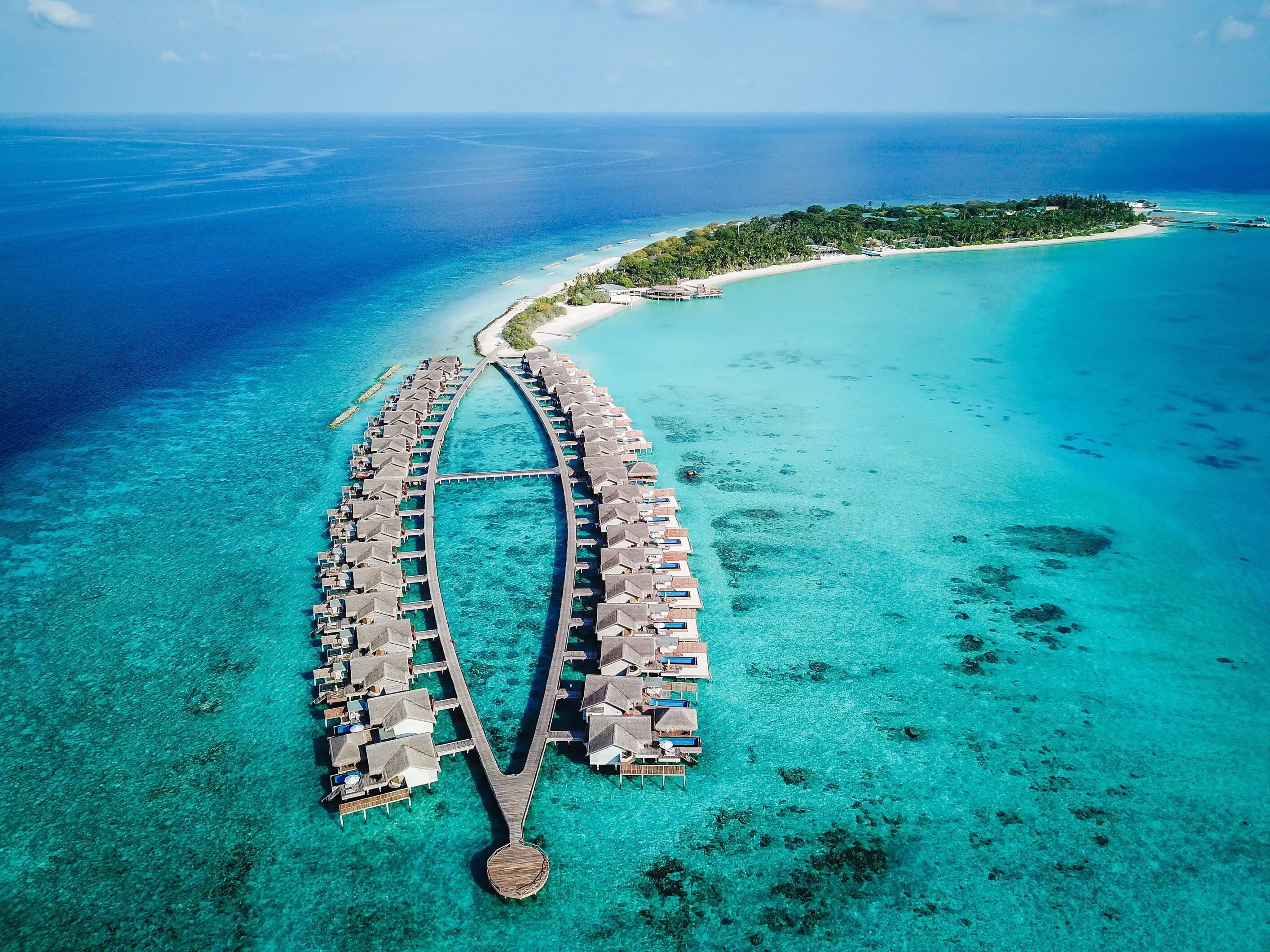 Где постоянно лето. Fairmont Maldives Sirru Fen Fushi 5. Мальдивы с Fairmont Sirru Fen Fushi. Отель Fairmont Maldives Sirru Fen Fushi. Шавийани Мальдивы.