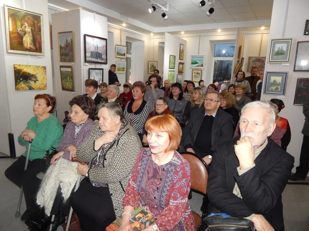 Выставочный зал ржев. Ржев улица ленина. Ржевский выставочный зал ржев. Выставочный зал ржев фото. Выставочный зал ржев.