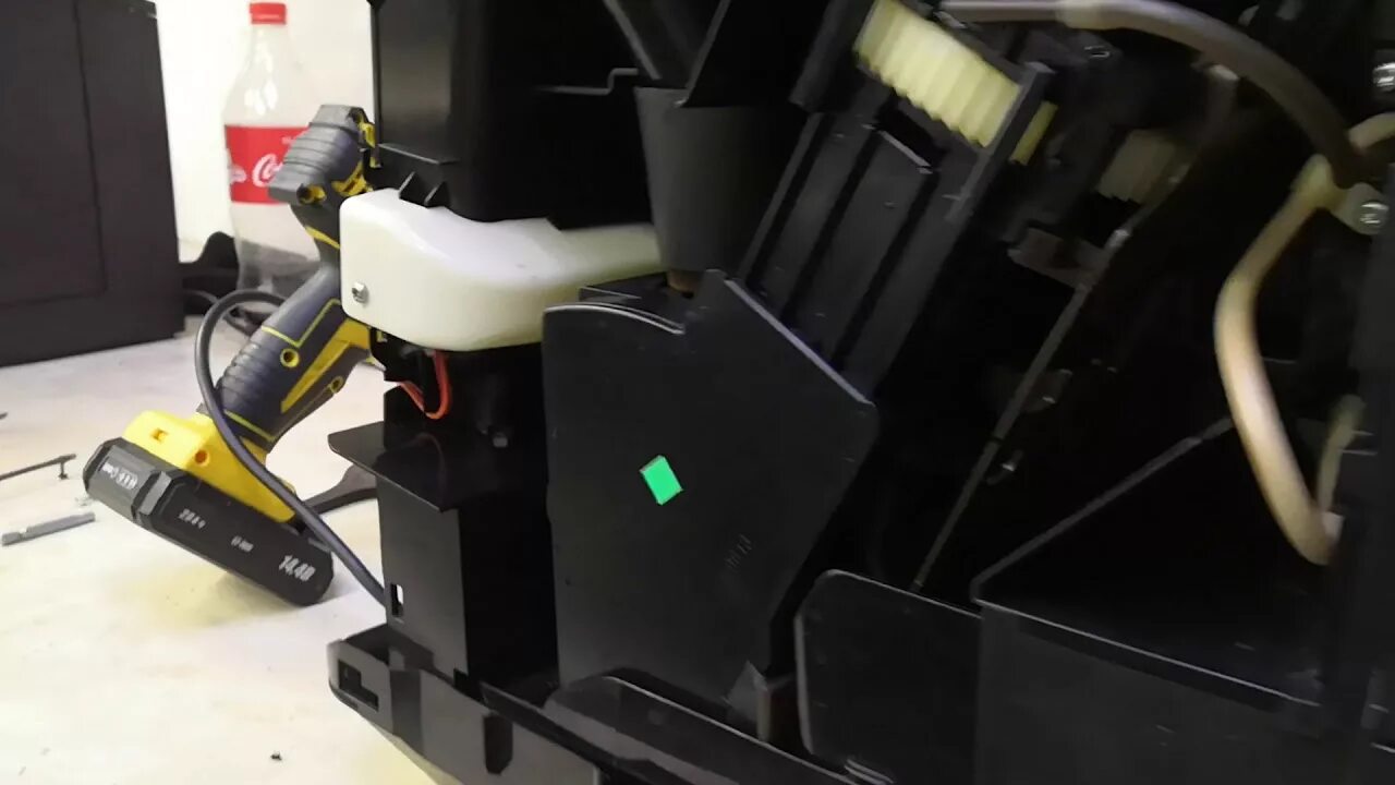 S. Кофемашина на мытье. Кофемашина de'longhi primadonna avant esam 6720. Saeco royal new. Заварочный узел кофемашины delonghi autentica.