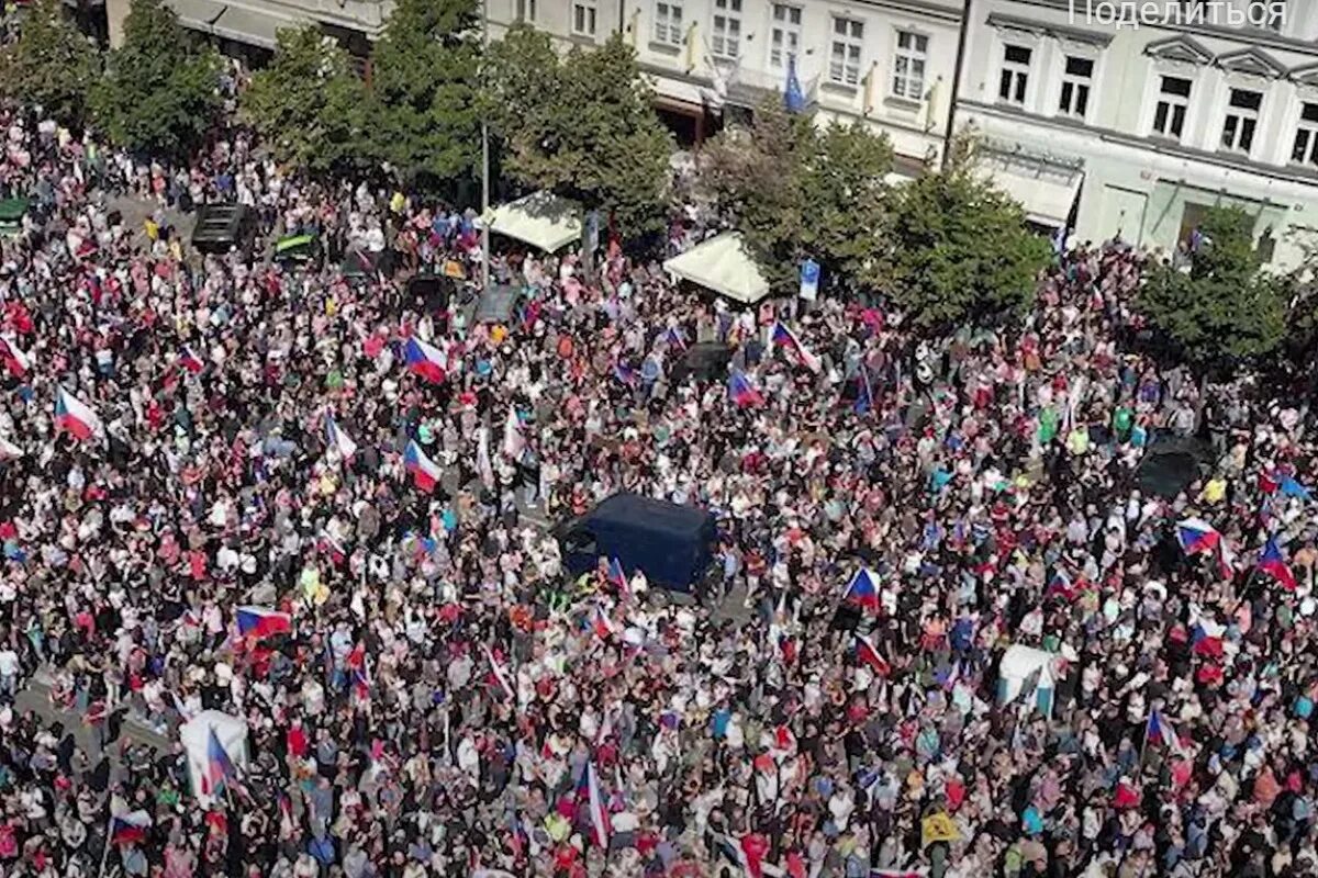Протесты в Германии 2022. Протесты в Чехии. Митинг в Чехии. Митинги в Москве на Болотной.