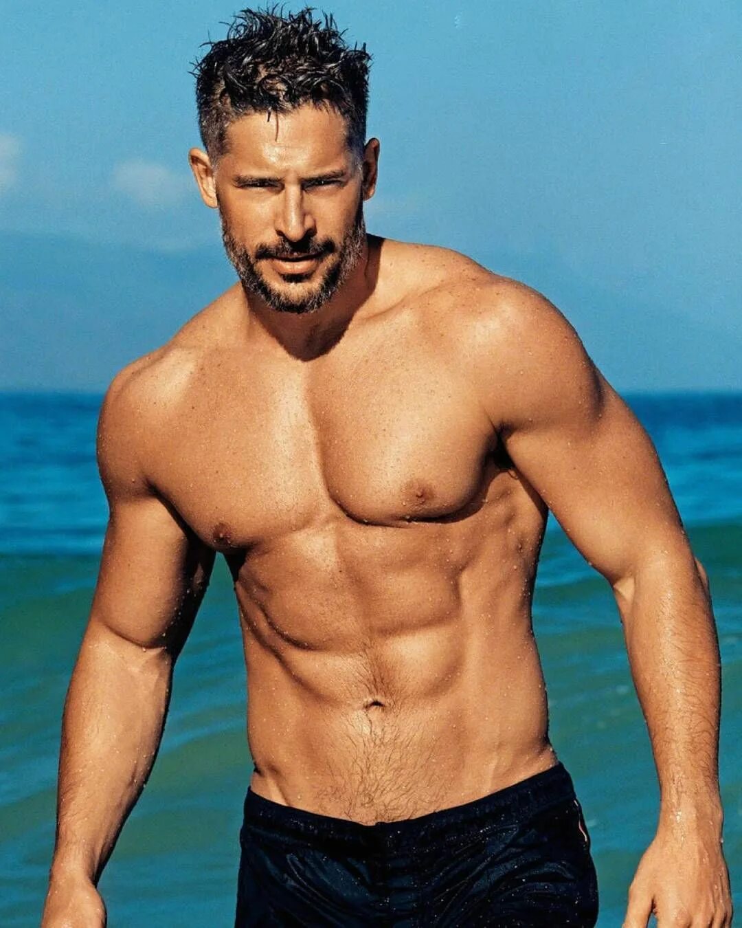 Самые популярные мужские. Joe Manganiello. Джо Манганьелло торс. Джо Манганьелло фигура. Джо Манганьелло супер Майк.