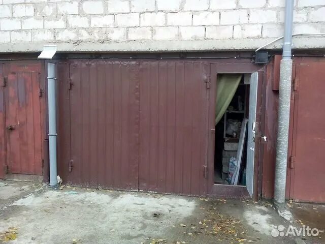 Авито железногорск красноярский. Зелёный гараж в железногорске красноярского края. Услуги по ремонту крыш гаражей в железногорске красноярского края. Garage железногорск курская область автосервис. Гараж железногорск авито.