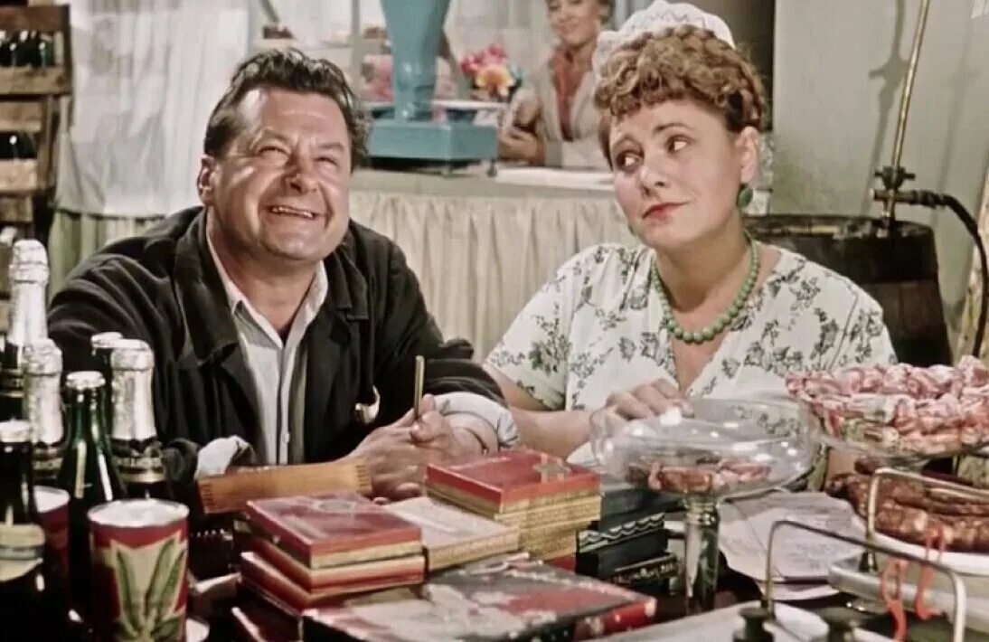 Надежда румянцева в фильме королева бензоколонки. Королева бензоколонки 2 по 100. Кадры из фильма королева бензоколонки. Королева бензоколонки фрагменты. Королева бензоколонки фрагменты.