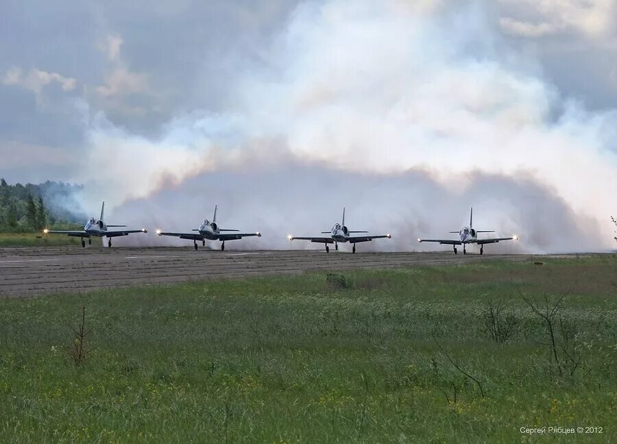 Точная погода в вяземском. Аэродром Вязьма-Брянская. Аэродром Двоевка в Вязьме. Вязьма-Брянская село аэродром. Вязьма-Брянская военный городок.