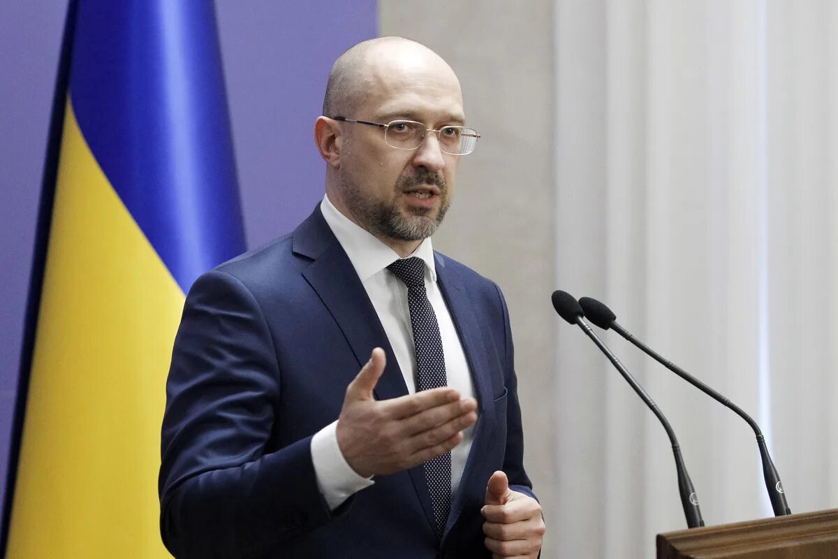Премьер министр украины 2015. Премьер министр украины 2008. Украинский премьер министр. Премьер министр украины в 2013 году. Премьер министр украины 2022.