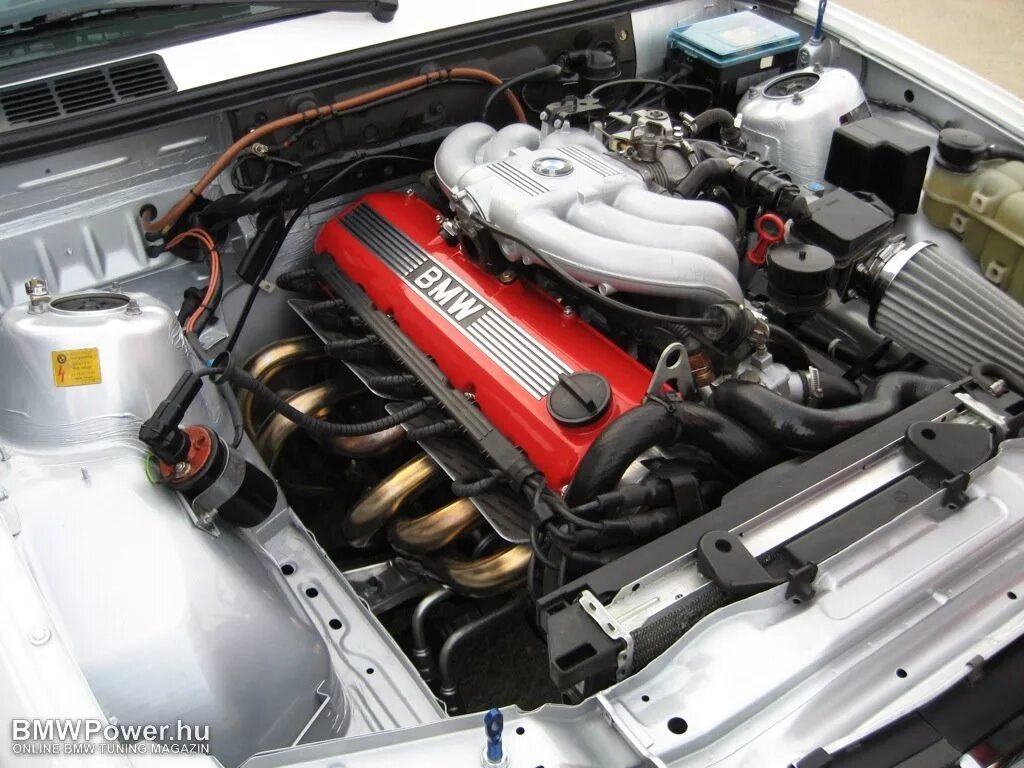Можно ли двигатель. Bmw m20. мотор м20 бмв. bmw e34 двигатель м20. bmw e30 m20b20.