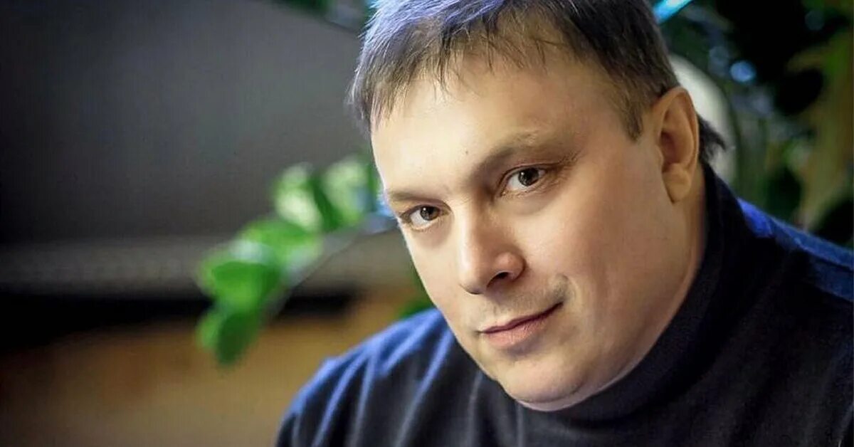 Андрей Разин сбежал в Америку и бросил могилу сына - МК