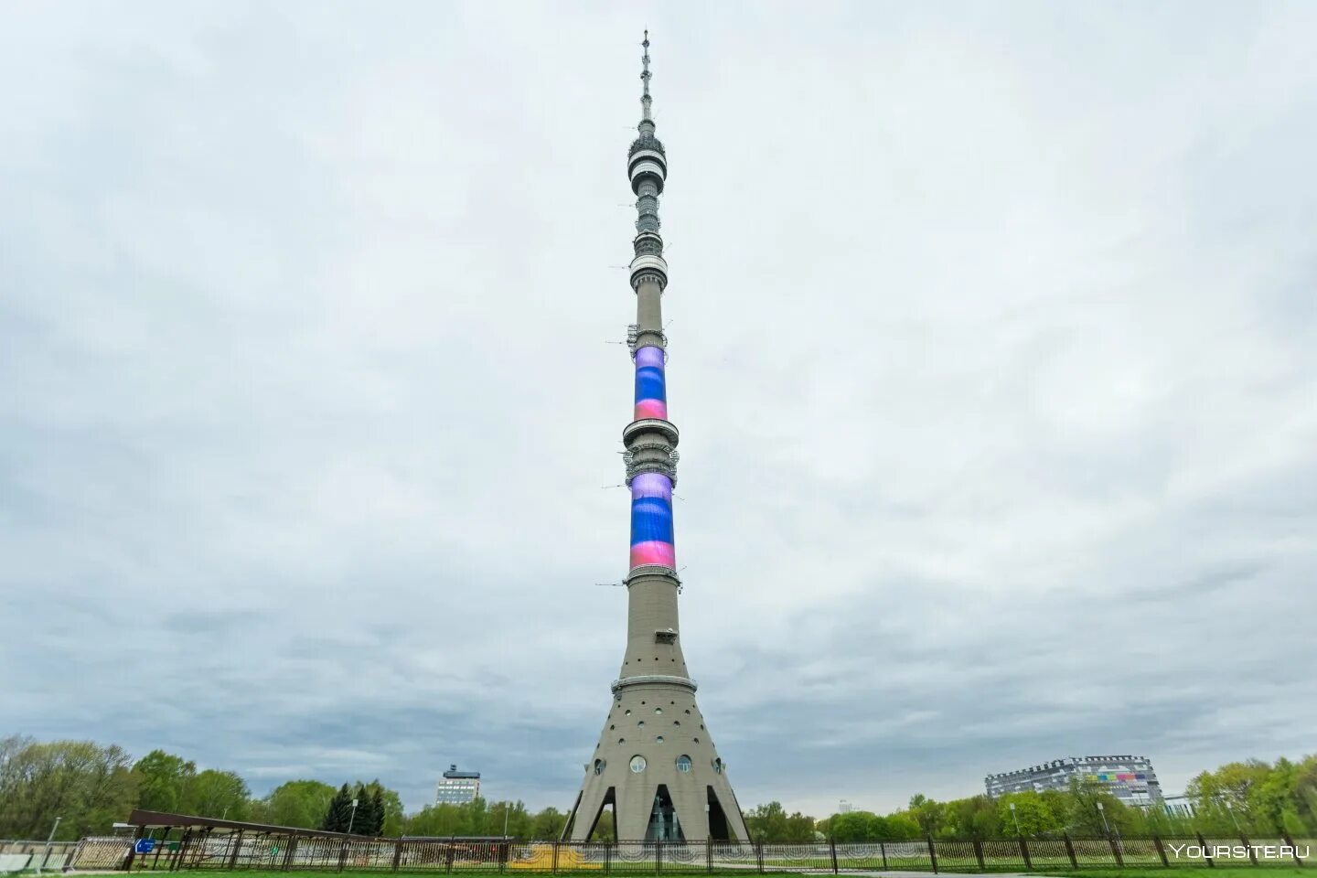 М останкино. Телебашня Останкино Москва. Телевизионная башня Останкино. Башня Останкинская в Москве телебашни. Останкинская телебашня (Ostankino TV Tower).