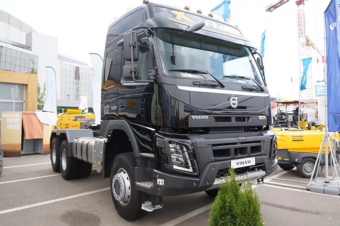 Вольво FMX 6x6 тягач. Volvo FMX 6x6 бортовой. Volvo FMX 6x4 тягач. Вольво FMX 6x6 седельный тягач. Седельные тягачи 6 4 купить