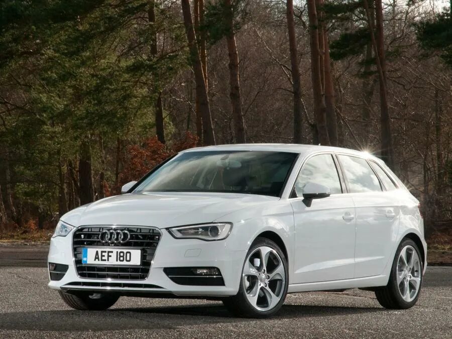 Ауди а3 2013 года. Audi a3 sportback 2013. audi a3 sportback 2015. ауди а3 спортбэк 2013. audi a3 sportback v8 2013.