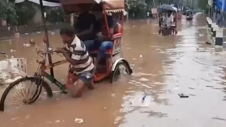 Наводнение в Индии 2022. Наводнение в Индии. Проливные дожди в Индии. Ливень фото.
