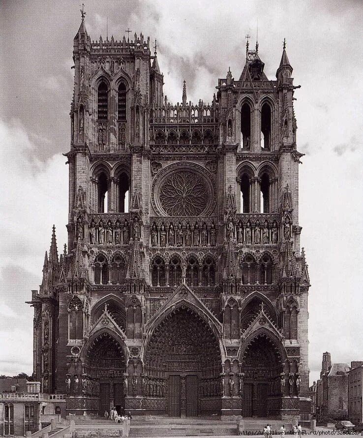 доменико квальо - реймсский собор. средневековый собор реймс. эпоха возрождения ренессанс 15 век италия. готический собор 15 века. бургундская мода и франция 15 века.