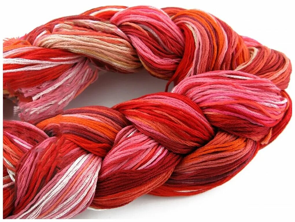 фенечки. мулине металлик коса gamma. нитки для вышивания "gamma" набор мулине "коса" зеленый микс. мулине в косе. фенечки из ниток.