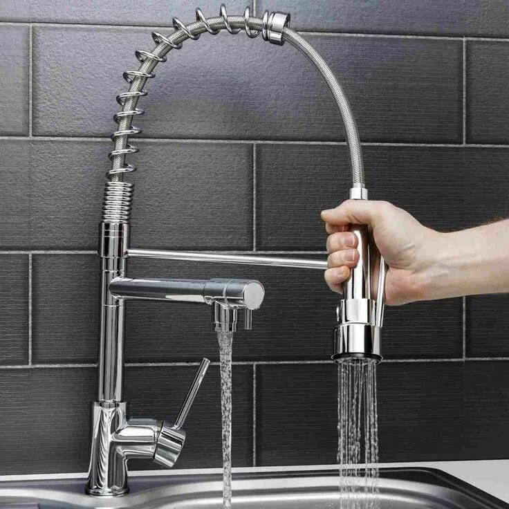 Установка смесителя с гибким. Смеситель для кухни kitchen faucet pull out. кран с кипятком на кухне. смеситель для кухни gappo. установка смесителя на кухне.