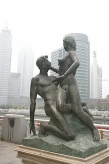 Statue Porn.