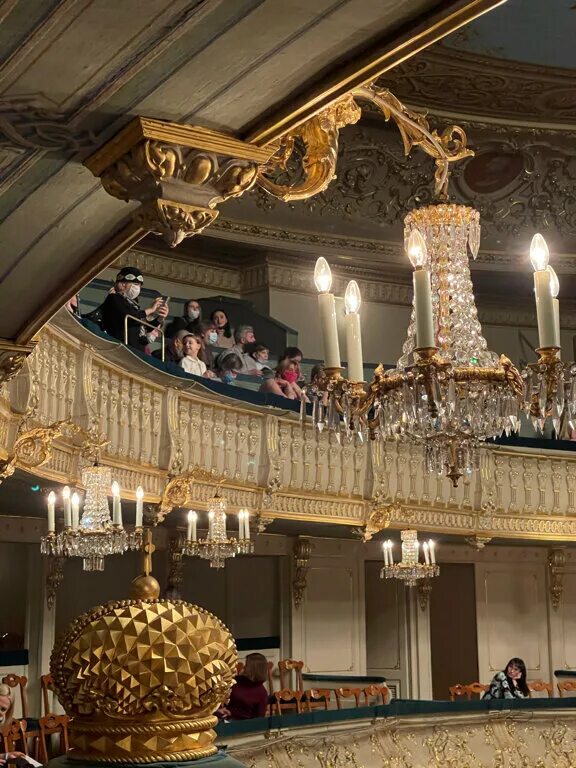 Мариинский театр санкт-петербург зал. Мариинский театр санкт-петербург основная сцена. Мариинский театр зал историческая сцена. Мариинский театр санкт-петербург зал. Мариинский театр санкт петербург апрель 2024.