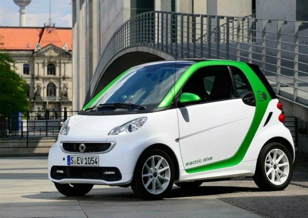 Электронные машины автомобили. Smart Fortwo Electric Drive, 2015. Smart Fortwo электро. Мерседес микро смарт. Used 2015 Smart Fortwo Electric.