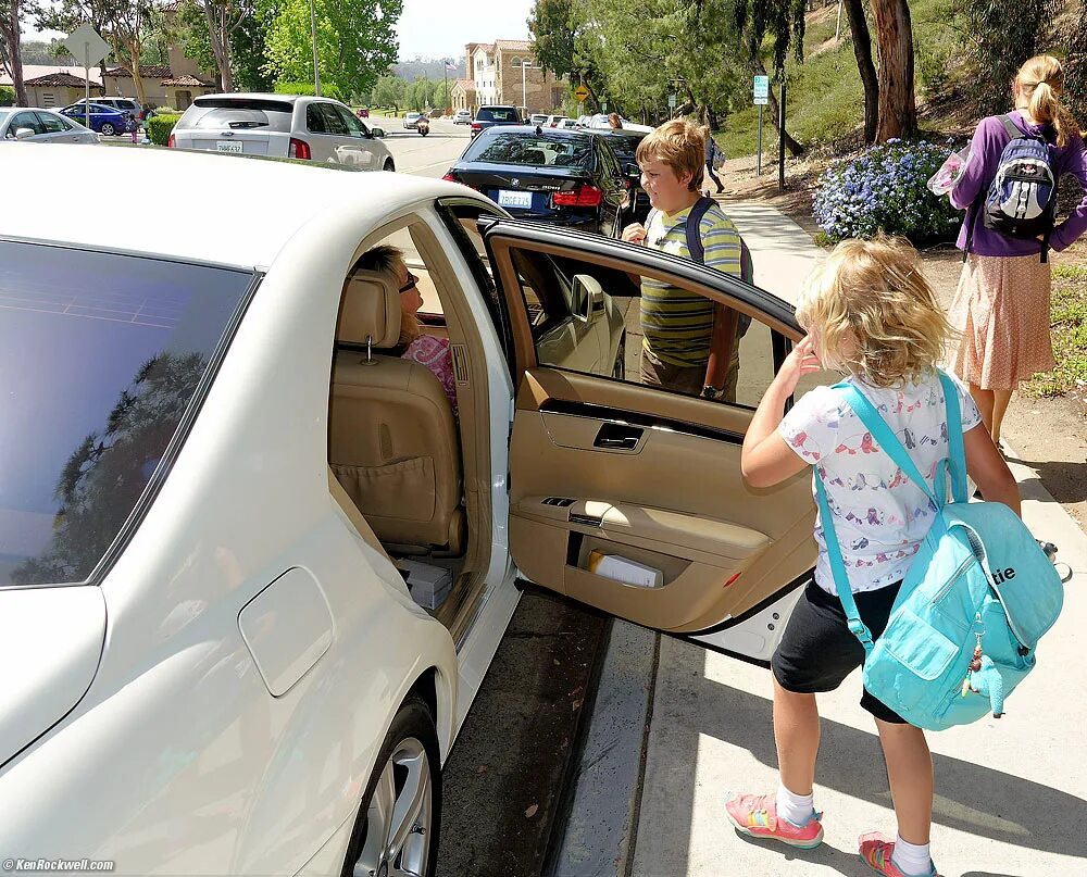 Pick up from school. Pick up Kids from School. Pick SMB up. Pick up Somebody. Picking up from School.