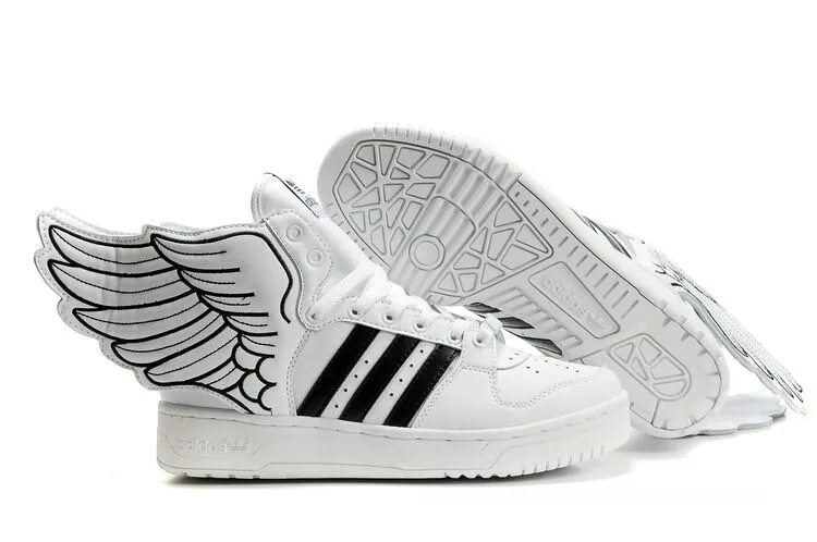 кроссовки с крыльями