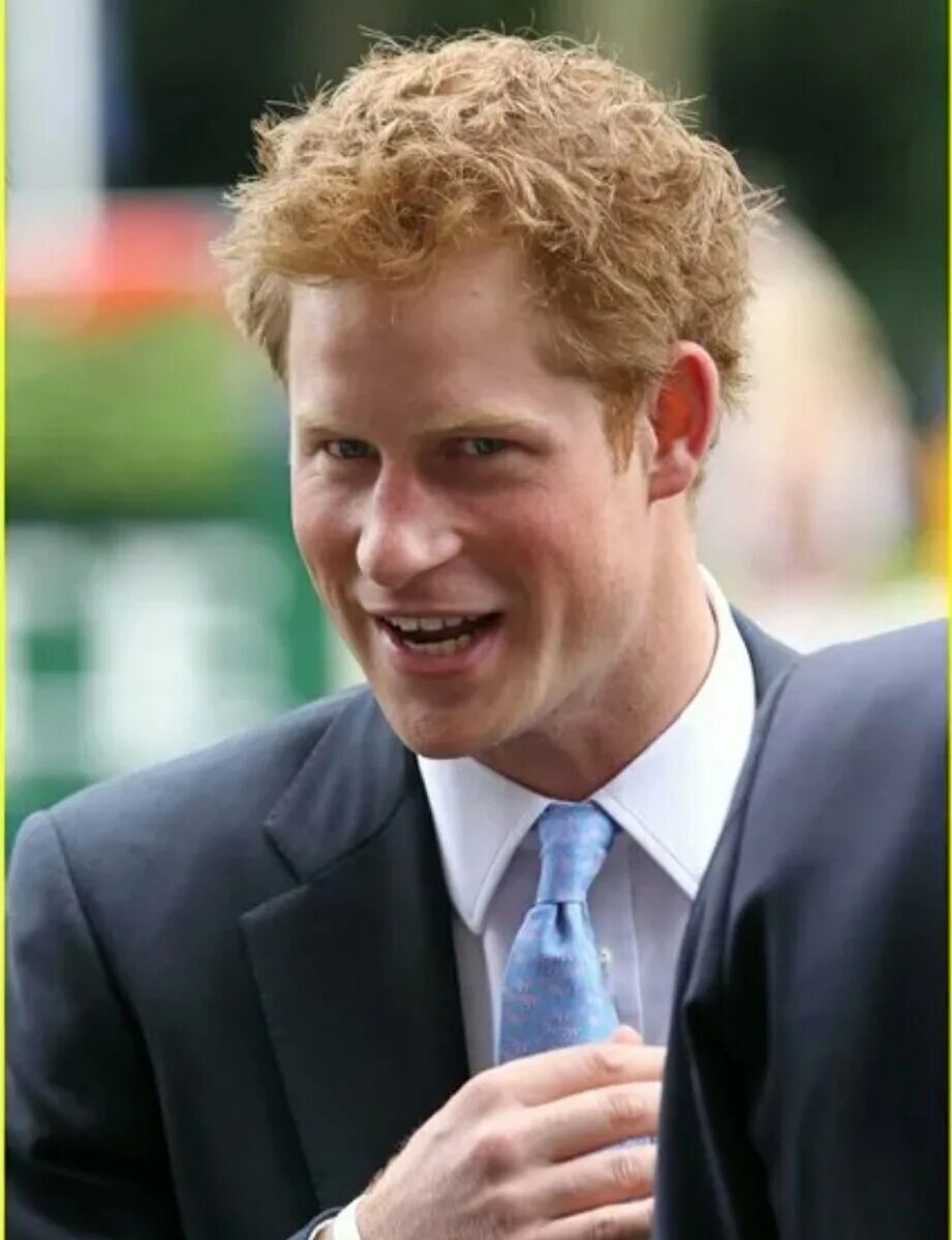Младший сын королевы елизаветы 2. Стиль гарри кинга армагедец. Harry king. Стиль гарри кинга армагедец. Harry king.