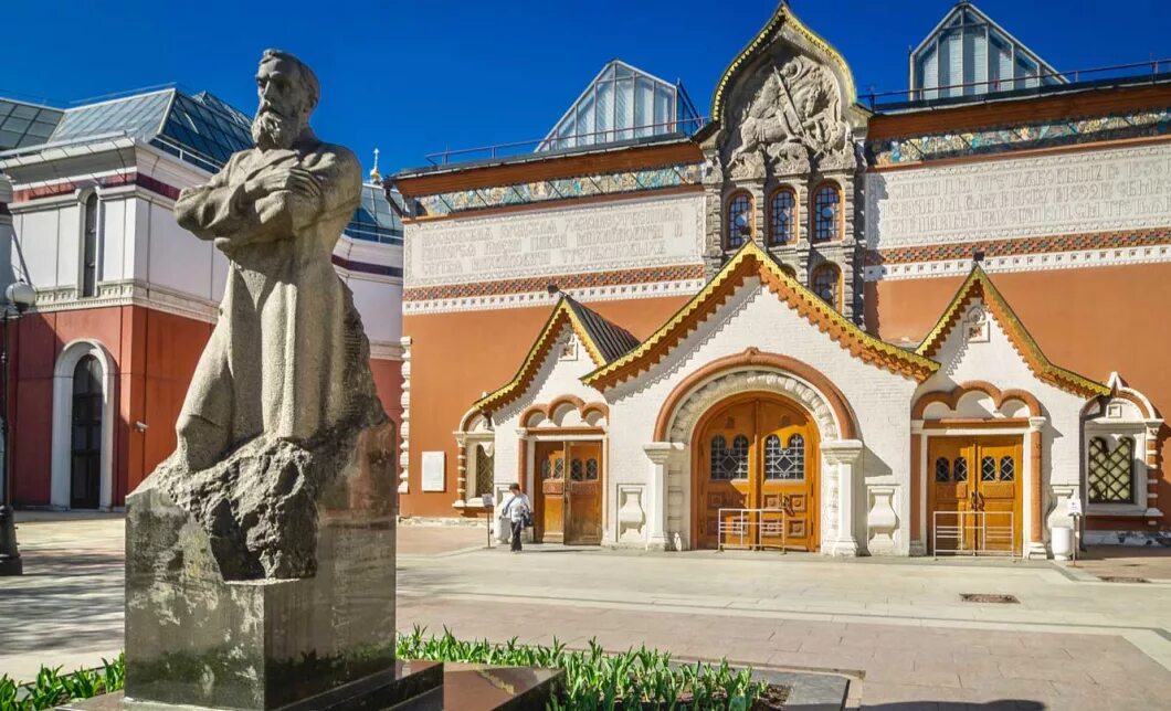 1856 — в москве основана третьяковская галерея. Фасад третьяковской галереи васнецов. Третьяковская галерея фасад васнецова. Третьяковская галерея фасад васнецова. Государственная третьяковская галерея москва.