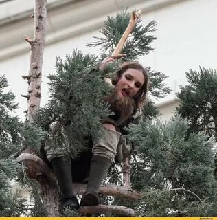 Мужик полез