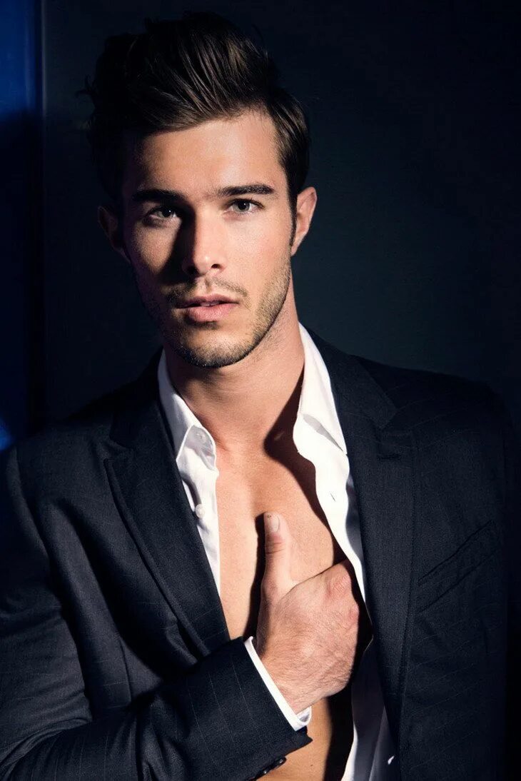 Mans world top. Alex Prange модель. Alex Prange в костюме. Мужчины модели. Фотомодель мужчина.