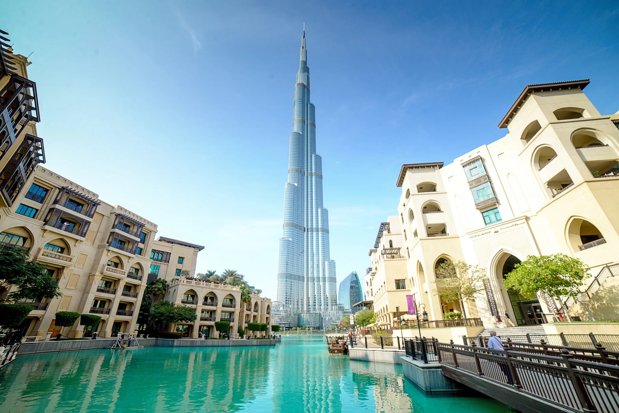 Район бурдж халифа. Бурдж-Халифа Дубай. Burj Park Дубай. Бурдж-Халифа Дубай экскурсия. Дубай экскурсии 2022.