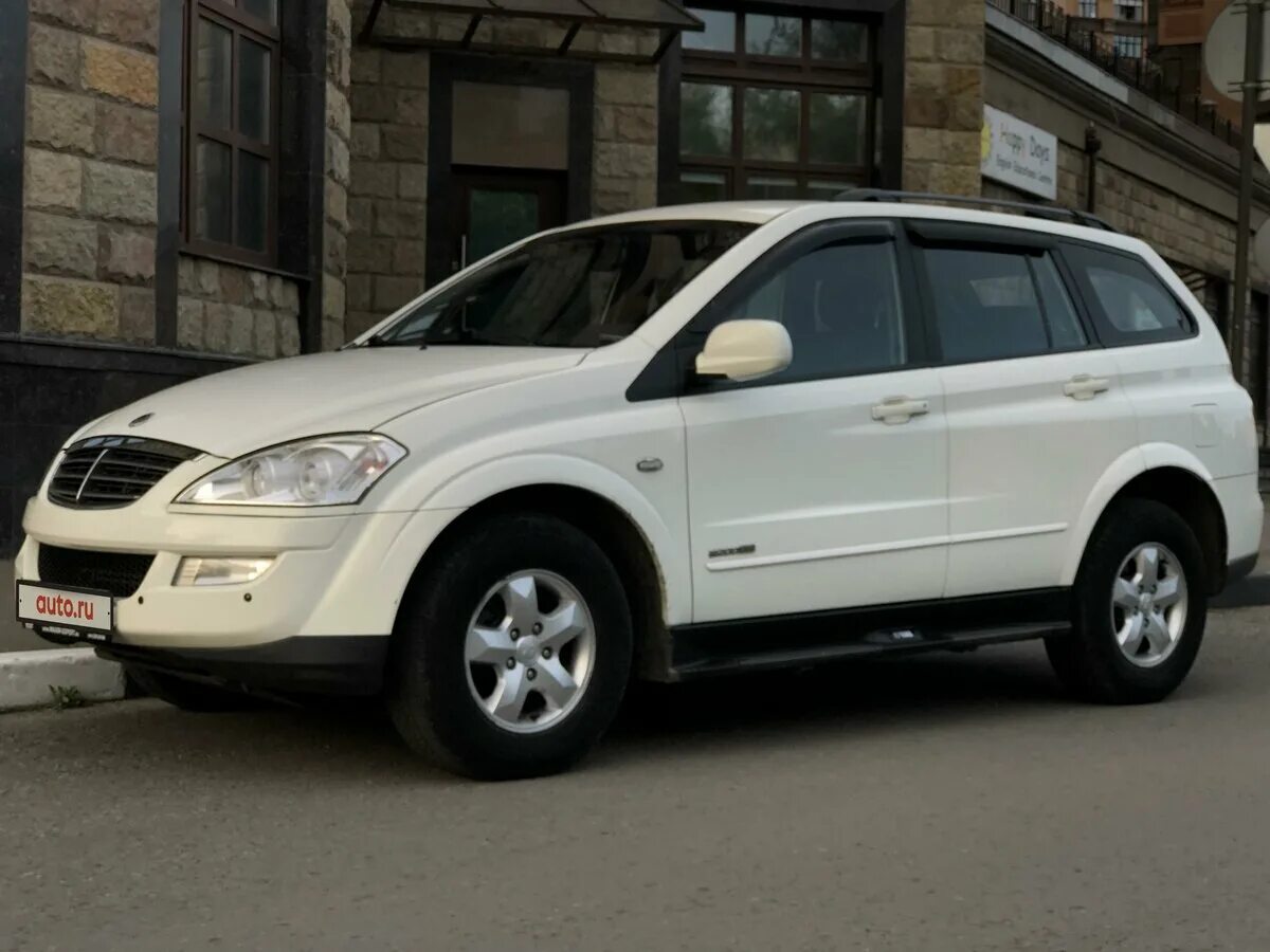 Куплю авто кайрон. Санг енг Кайрон белый. SSANGYONG Kyron белый. Санг енг курон белый kg. Кайрон белый.