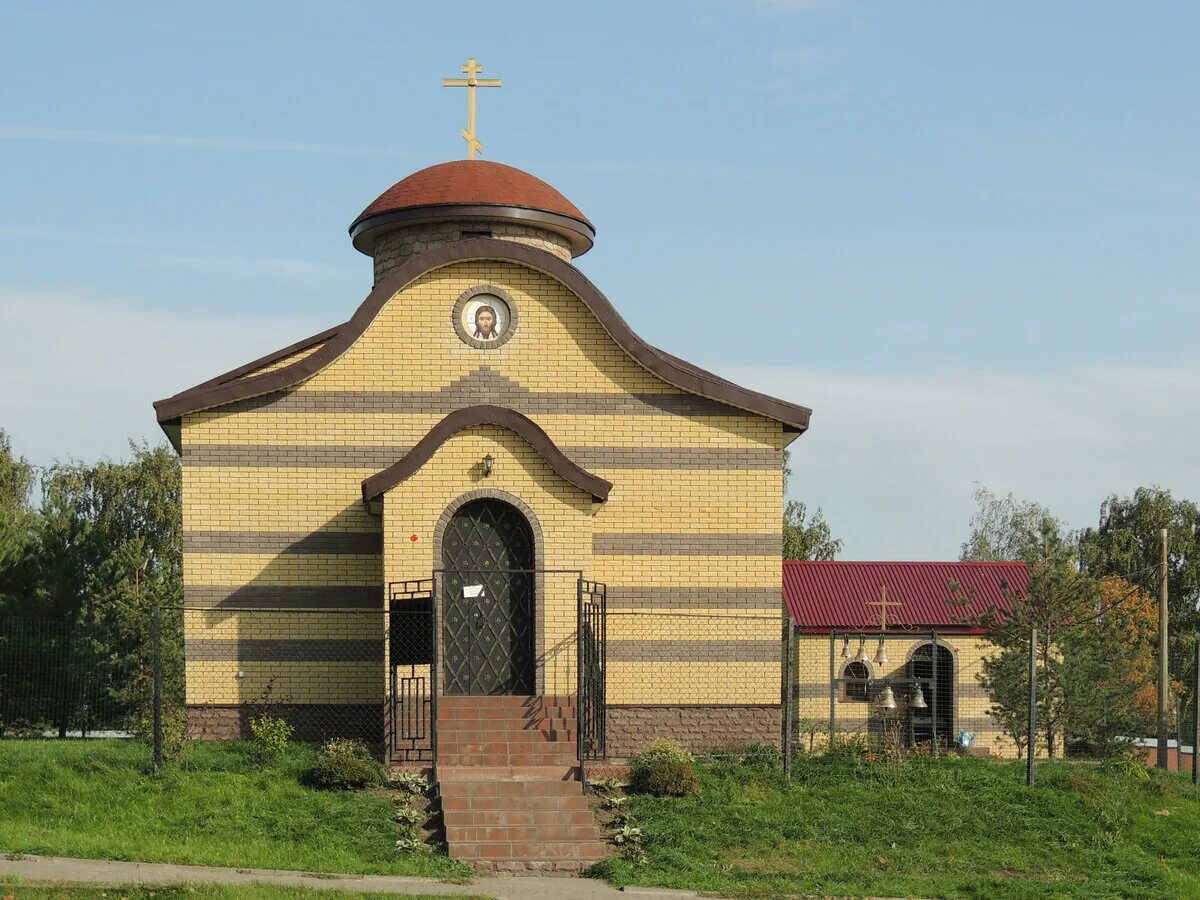 Храм священномученика харалампия москва. Вартемяги монастырь. Кладбище орехово борисово. Борисовское кладбище церковь. Церковь веры надежды любови и софии в вартемягах.
